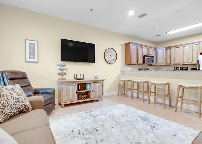 Laguna Breeze Unit C Apartment *