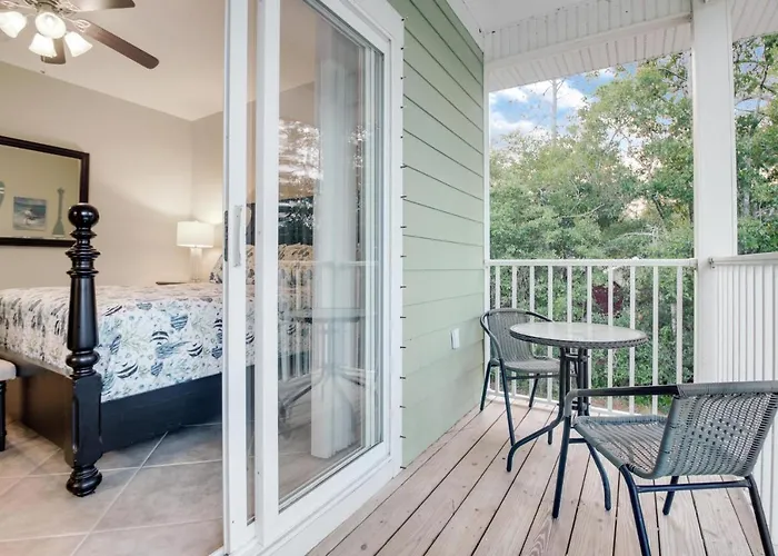 Apartment Laguna Breeze Unit C