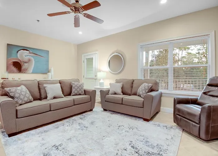 Laguna Breeze Unit C *
