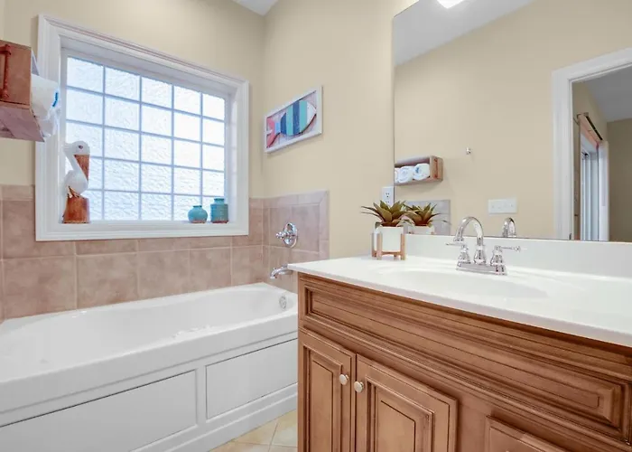 Laguna Breeze Unit C Apartment