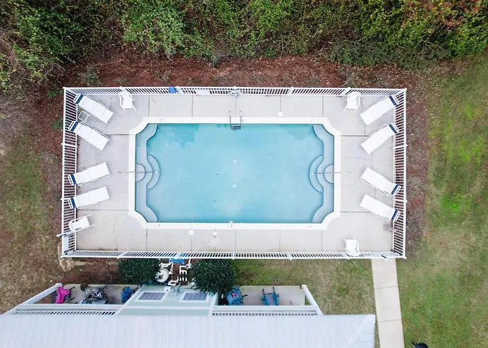 Laguna Breeze Unit C *
